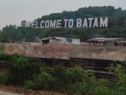 Warga Kecewa Ikon Welcome To Batam Tertutup Bangunan