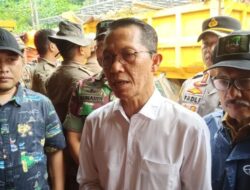 Tinjau Lokasi Longsor Tiban Koperasi, Amsakar Imbau Warga Batam Waspada