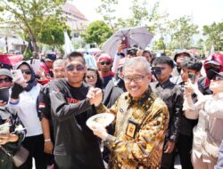 Terima Tuntutan Aksi, Sekda Jefridin Turut Merayakan Peringatan Ualang tahun FSPMI Batam Ke-26