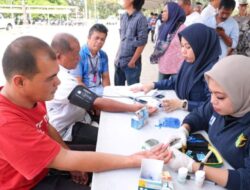 Sopir Taksi Bandara di Batam Jalani Pemeriksaan Kesehatan Gratis