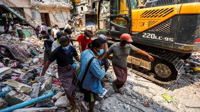 Tim relawan gempa Myanmar mengungkap kebutuhan mendesak para korban gempa dahsyat yang menewaskan lebih dari 2.700 orang beberapa waktu lalu. Ilustrasi. (REUTERS/Stringer).