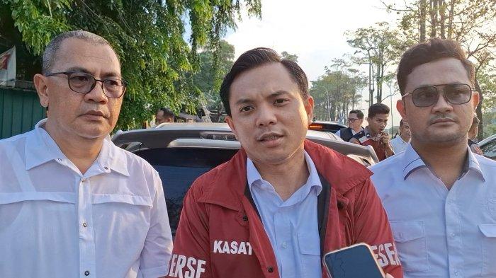 Kasat Reskrim Polresta Barelang, AKP Debby Tri Andrestian (tengah) saat ditemui di Baloi Kolam, Selasa (22/4/2025) sore