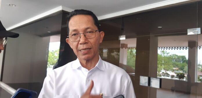 Wali Kota Batam, Amsakar Achmad