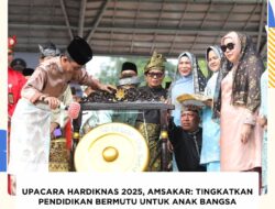 Upacara Hardiknas 2025, Amsakar: Tingkatkan Pendidikan Bermutu untuk Anak Bangsa
