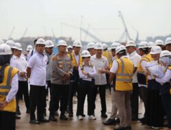 Wakil Kepala BP Batam Tinjau Persiapan Pengoperasian 4 STS Crane dari China