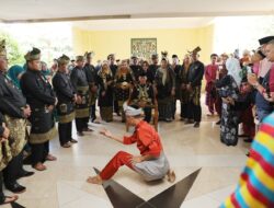 LAM Kepri Kota Batam Anugerahi Gelar Dato’ Setia Amanah, Li Claudia Bergelar Dato’ Setia Bijaksana