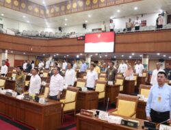 DPRD Kota Batam Gelar Rapat Paripurna Tiga Agenda, Pansus Pendidikan Dasar Diberi Tambahan Waktu 30 Hari