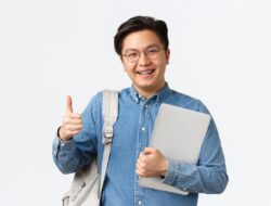 10 Jurusan Kuliah Paling Bikin Bahagia, Gaji Besar dan Sulit Kena PHK