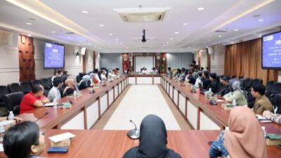 Rapat pembahasan rencana Batam Job Fair yang digelar 5-7 Agustus mendatang.