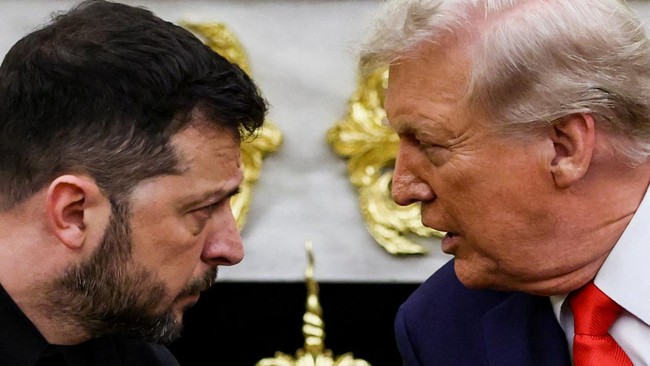 Presiden Volodymyr Zelensky mengatakan Ukraina akan membeli senjata AS senilai Rp.1459 triliun dengan pendanaan Eropa sebagai bagian jaminan keamanan dari Rusia. (Foto: REUTERS/Kevin Lamarque)