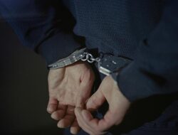 Densus 88 Tangkap 4 Terduga Teroris Pendukung ISIS di Sumbar-Sumut