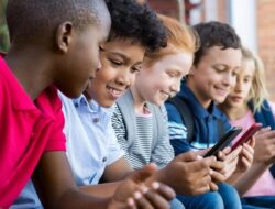 Australia Resmi Larang Anak Main Medsos, Bagaimana Aturannya?