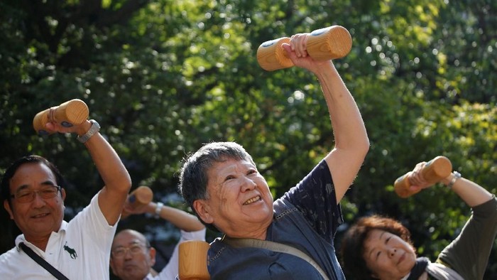Lansia Jepang (Foto: REUTERS/Issei Kato)