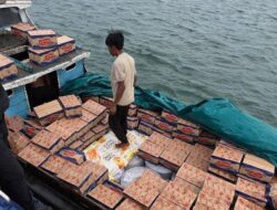 Bea Cukai Batam Amankan KM Tiga Saudara yang Angkut Beras Gong Gong dan Air Kemasan Naraya Tanpa Dokumen