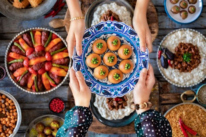 Ilustrasi. Tak hanya menghadirkan menu istimewa, buka puasa di Grand Mercure Batam Center juga berkesempatan mendapatkan hadiah emas. Foto: Dok. Grand Mercure Batam Centre.