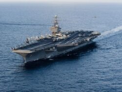 AS Bantah Klaim 4 Rudal Iran Hantam Kapal Induk USS Abraham Lincoln, Sebutnya Sebagai Kebohongan