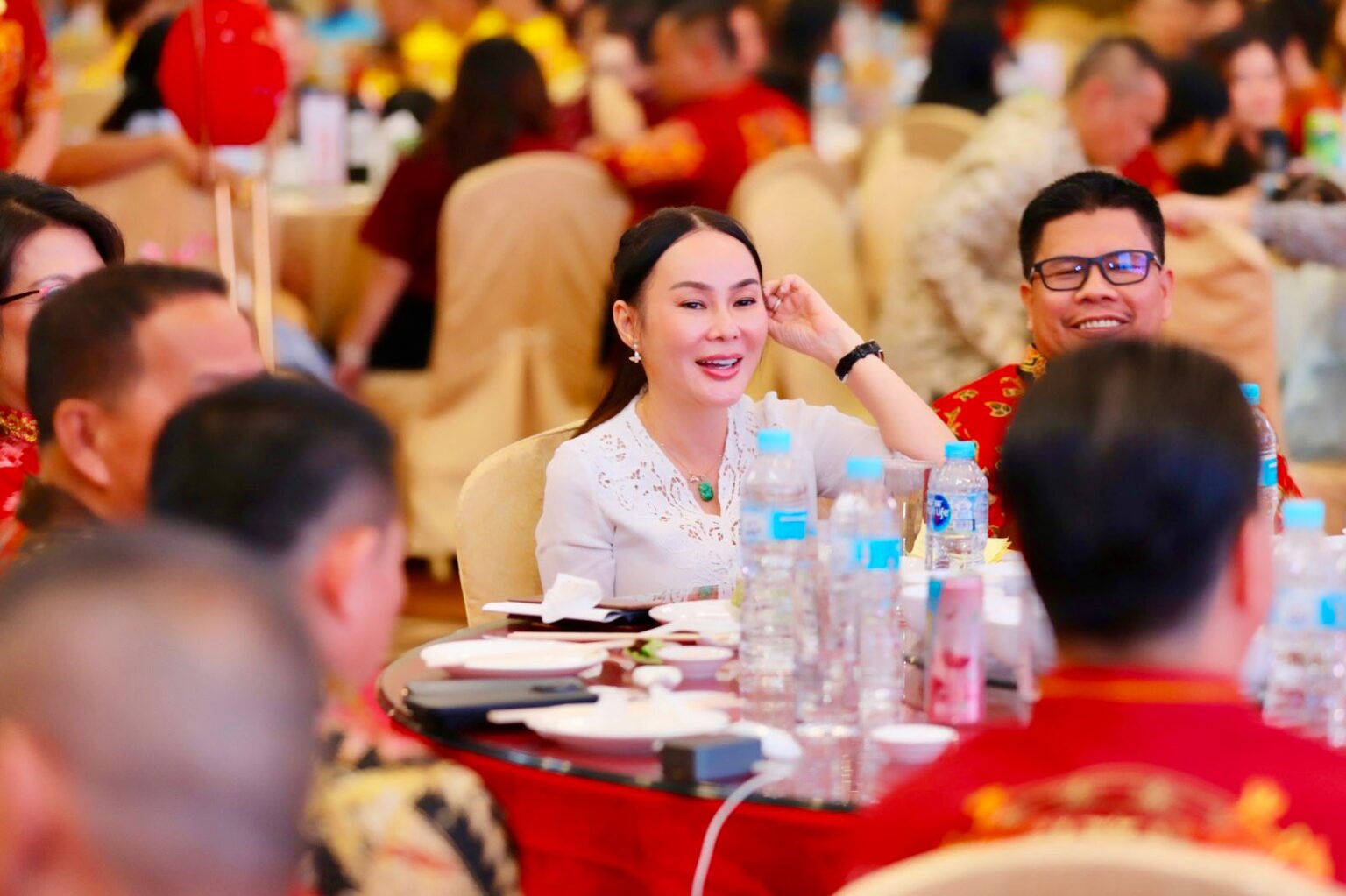 Wakil Wali Kota Batam, Li Claudia Chandra, menghadiri perayaan Cap Go Meh serta pengukuhan dewan dan pengurus PERWAKAB Batam di Pacific Palace Hotel, Batam, Sabtu (7/3/2026) malam. HUMAS DISKOMINFO BATAM