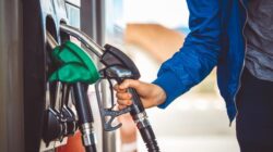 Foto: Ilustrasi pom bensin (Getty Images/iStockphoto/Ziga Plahutar)