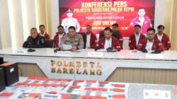 Polresta Barelang bongkar markas judi online di rumah mewah di Batam.