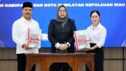 Plh Wali Kota Batam, Li Claudia Chandra, menerima LKPD Tahun Anggaran 2025 di Kantor BPK Perwakilan Provinsi Kepulauan Riau, Selasa (2/6/2026). HUMAS DISKOMINFO BATAM