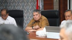 Plt Inspektur Daerah Kota Batam, Yusfa Hendri, memimpin Entry Meeting Asistensi Peningkatan EPK di Kantor Wali Kota Batam, Senin (15/6/2026). HUMAS DISKOMINFO BATAM