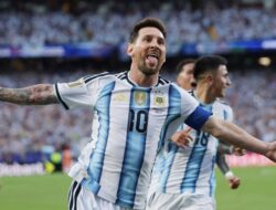 Messi Menggila! Hattrick Antar Argentina Gilas Aljazair 3-0