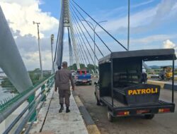 Patroli Gabungan Tertibkan Parkir di Jembatan Barelang