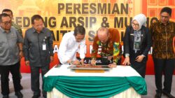 Tingkatkan Layanan Publik, Amsakar Resmikan Gedung Arsip dan Musala PN Batam