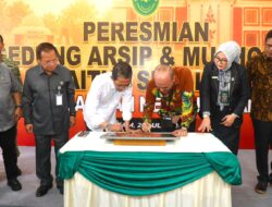 Tingkatkan Layanan Publik, Amsakar Resmikan Gedung Arsip dan Musala PN Batam