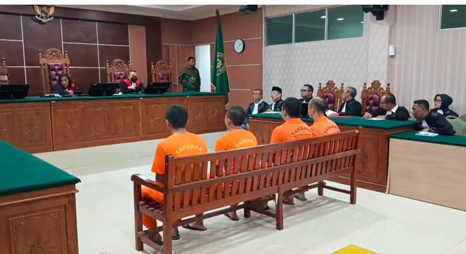 Para terdakwa kasus tewasnya Bripda Nathanael saat sidang di PN Batam.