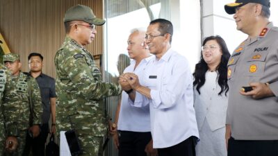 Panglima TNI Kunjungi Kepri, Amsakar Sambut di Batam Sebelum Bertolak ke Lingga