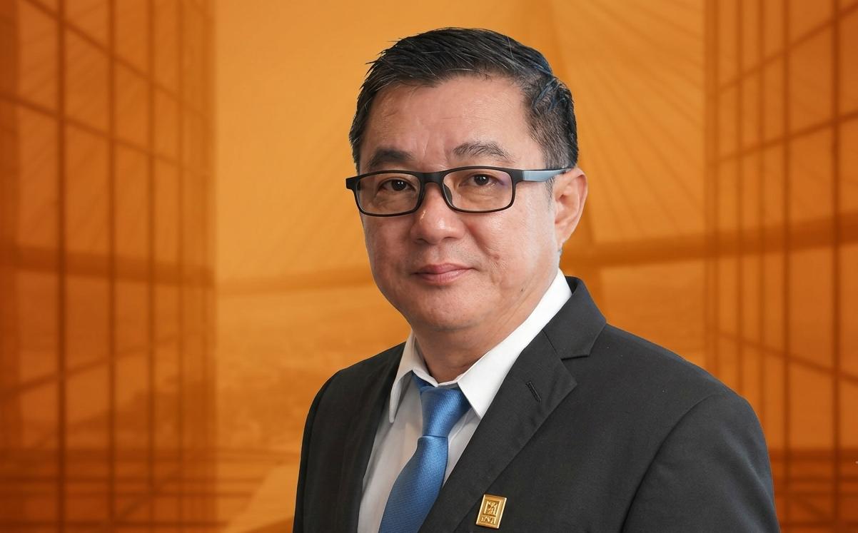 Direktur Utama PT PLN Batam, Kwin Fo