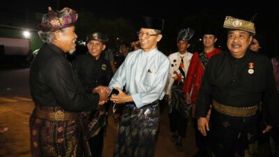 Wali Kota Batam, Amsakar Achmad, menghadiri penutupan Sembang Budaye LAM enam kecamatan wilayah timur di Lapangan Bola Legenda Malaka, Batam Kota, Minggu (13/9/2026) malam. HUMAS DISKOMINFO BATAM