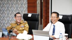 Wali Kota Batam, Amsakar Achmad, bersama Bupati Tanah Datar, Eka Putra, saat bertemu di Kantor Wali Kota, Senin (21/9/2026). HUMAS DISKOMINFO BATAM