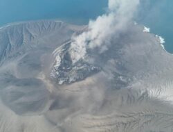 Erupsi Gunung Anak Krakatau, 8 Bandara Ditutup
